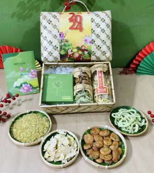 Quà tặng doanh nghiệp, cá nhân tết 2024. Đặc sản cổ truyền Hà Nội.