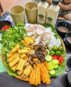 bun dau cay da com moc lam