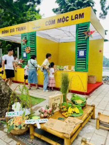 Cốm Hà Nội: Món Quà Tinh Túy Từ Túa Non, Kết Tinh Hương Vị Nùa Thu #1 4 z5771835256278 bb43e087bc56e0bc7091641514cad54e