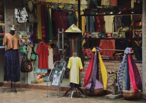 Làng Lụa Vạn Phúc – Làng Nghề Truyền Thống Hà Nội Hơn 1.000 Năm 14 Cửa hàng lụa Vạn Phúc